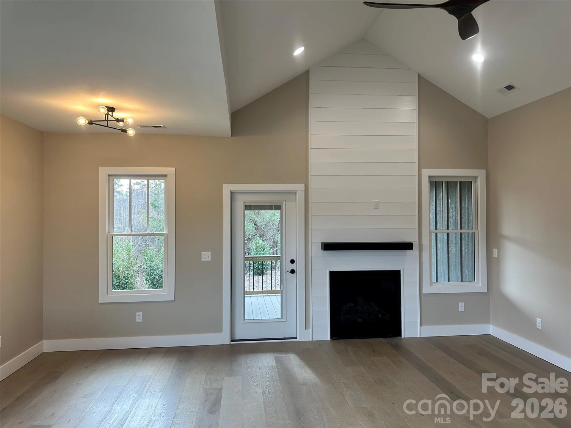 30 Olde Oak Court - Photo 2