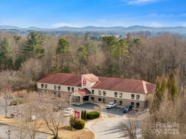 240 Mitchelle Drive, Hendersonville, NC, 28792