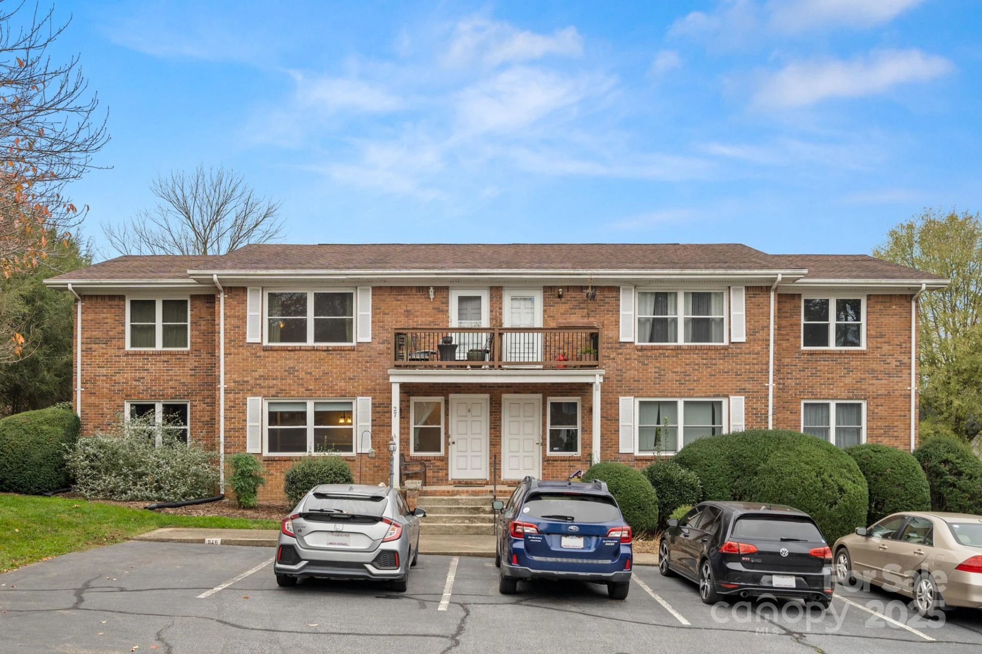 27 Capri Lane #15-D - Photo 2