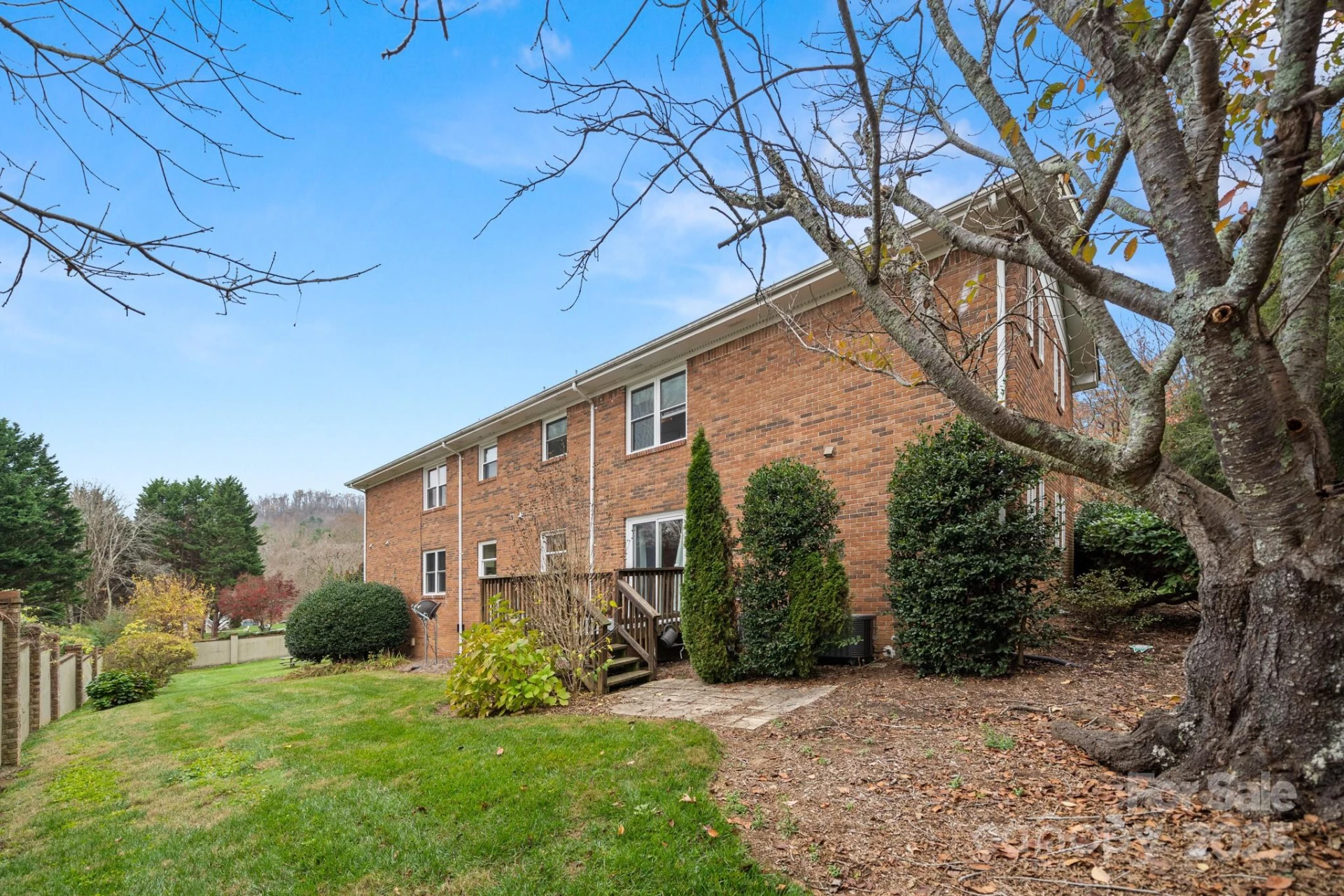 27 Capri Lane #15-D - Photo 3