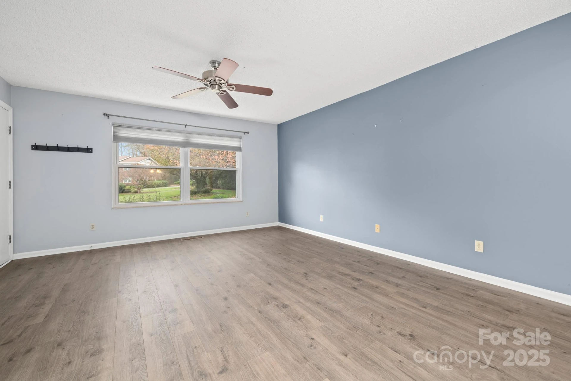 27 Capri Lane #15-D - Photo 6