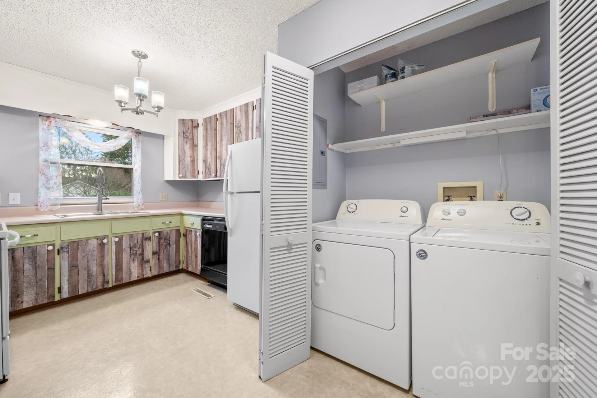 27 Capri Lane #15-D - Photo 9