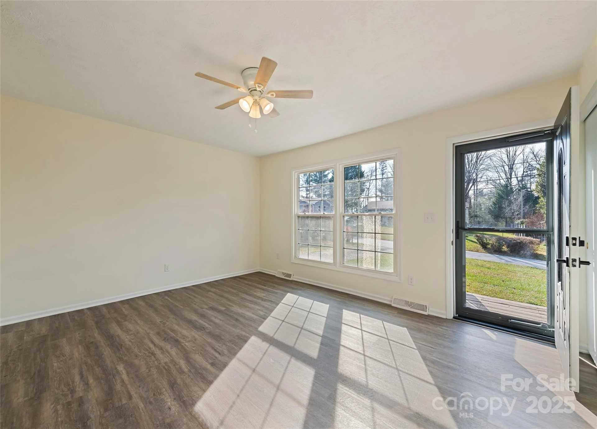 129 Willowbrook Road - Photo 4