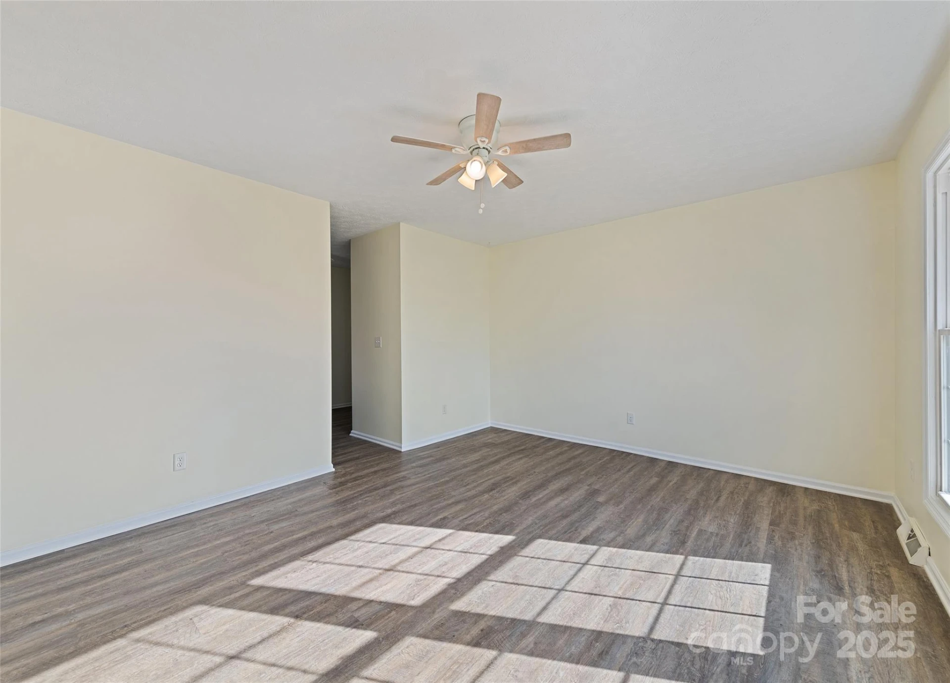 129 Willowbrook Road - Photo 5