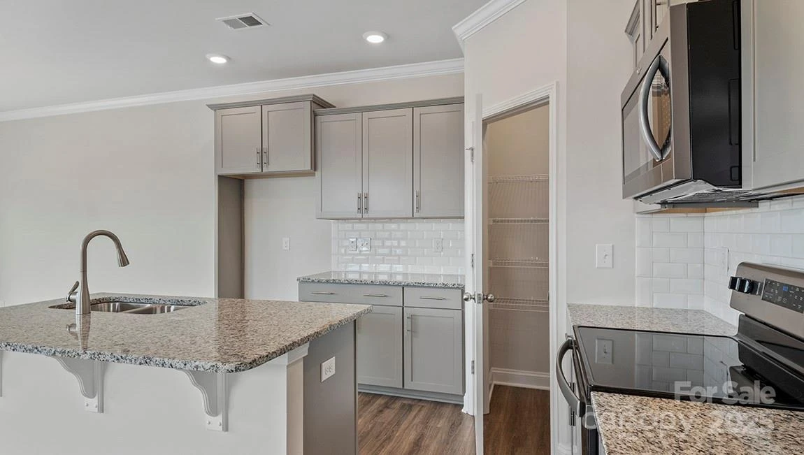 369 Creekview Road - Photo 7