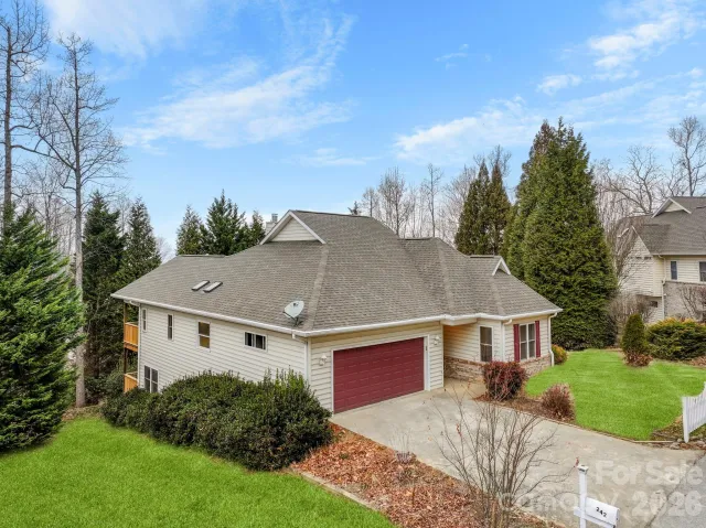242 Carriage Summitt Way
