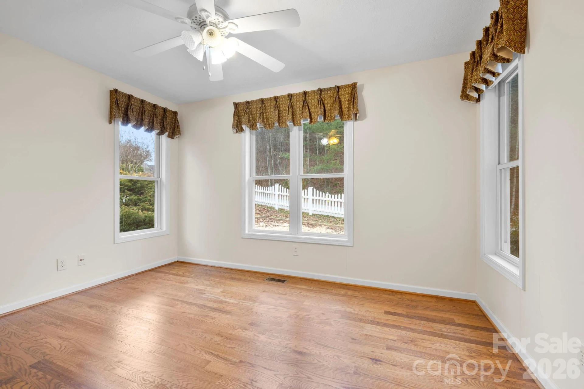 242 Carriage Summitt Way - Photo 10