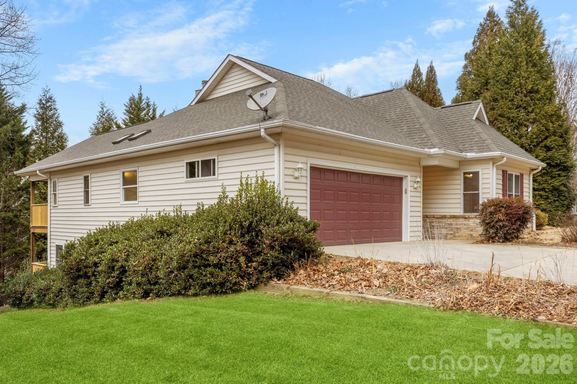 242 Carriage Summitt Way - Photo 2