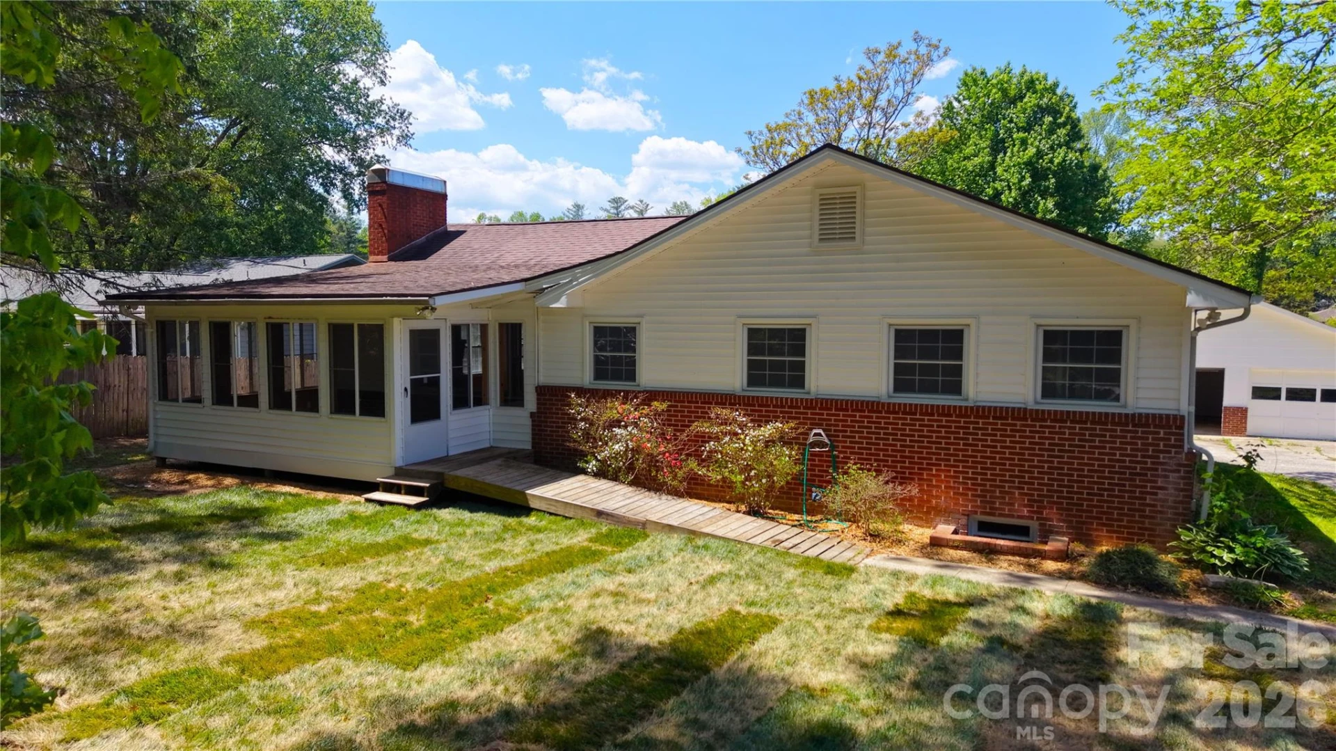 1627 Greenville Highway