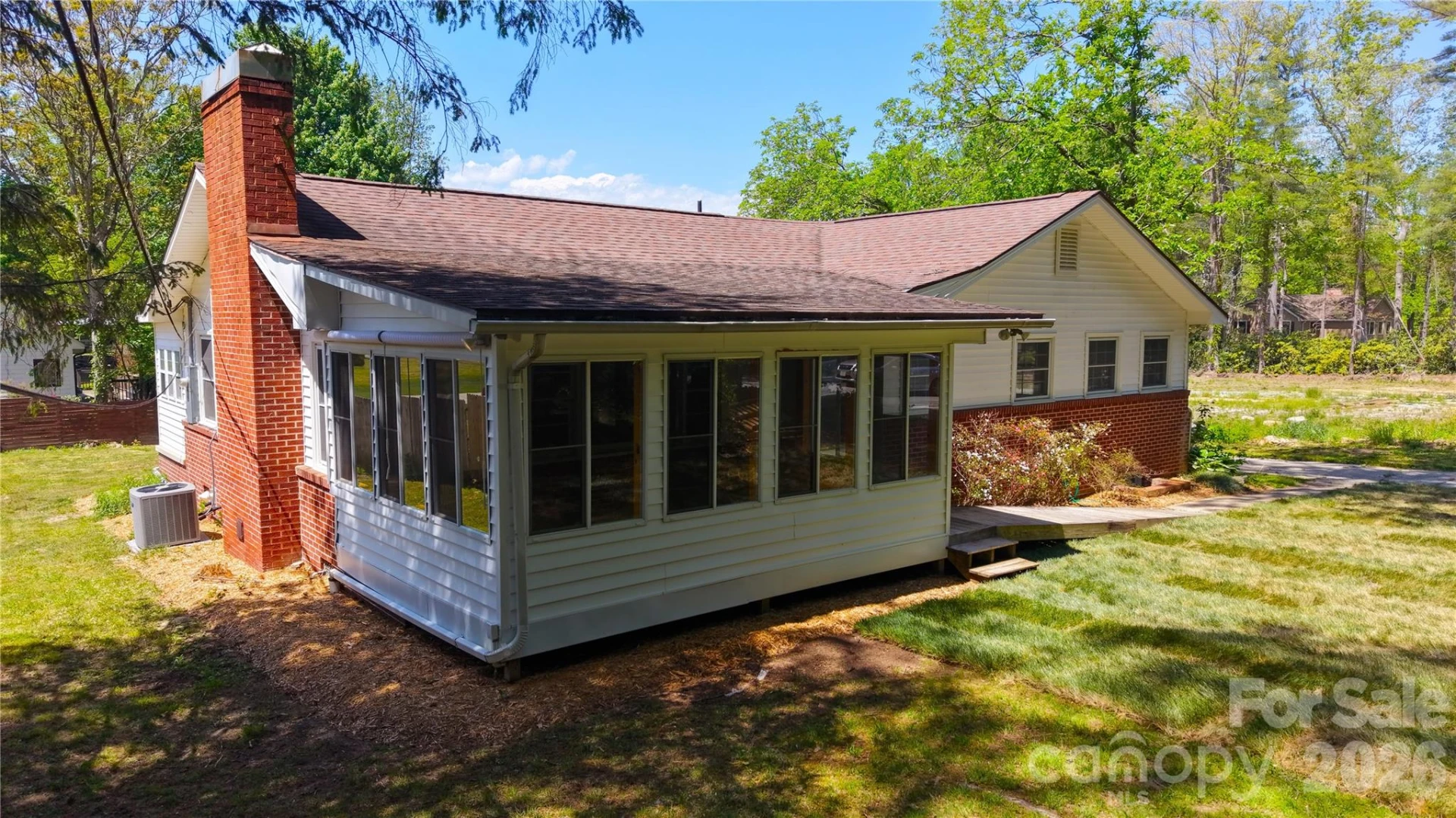 1627 Greenville Highway - Photo 3
