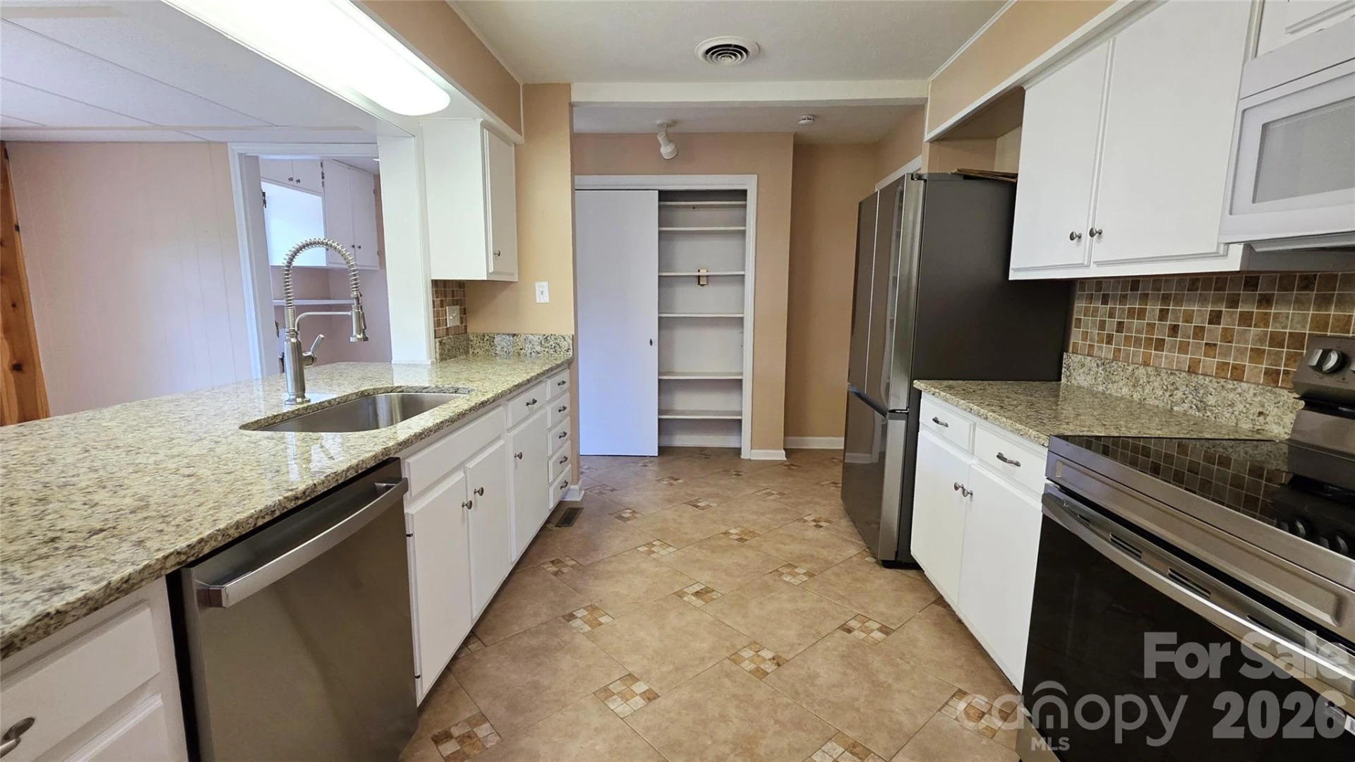 1627 Greenville Highway - Photo 22