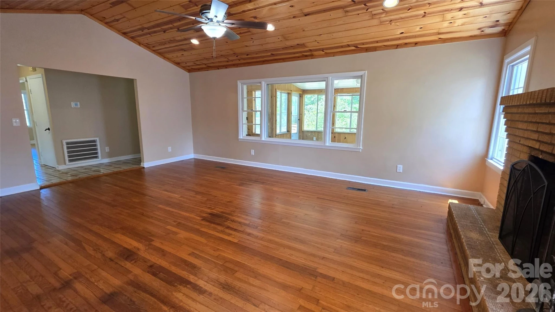 1627 Greenville Highway - Photo 6