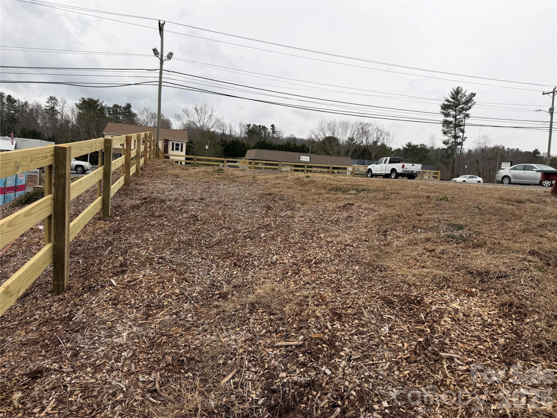 2020 Asheville Highway - Photo 11