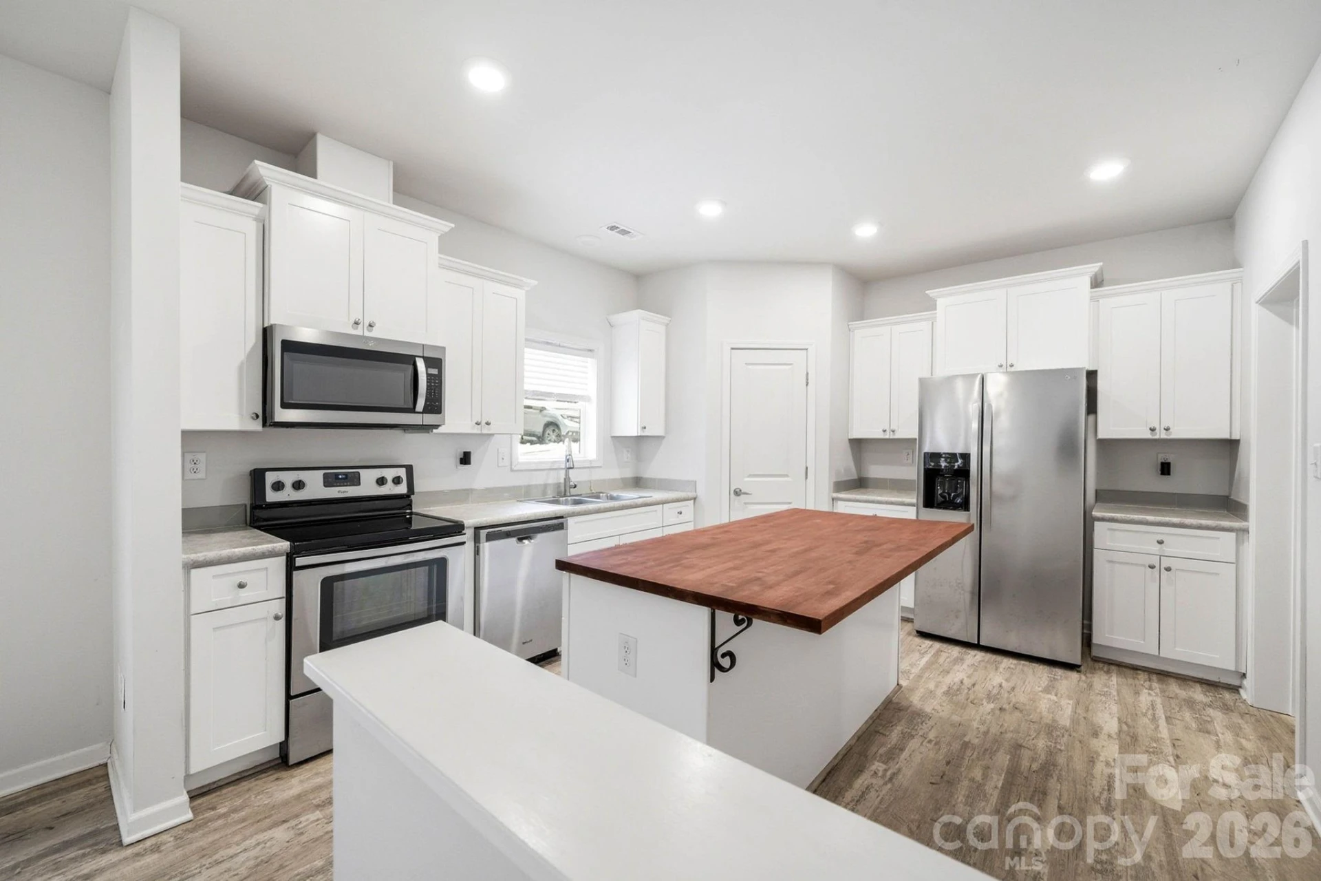 138 Lone Eagle Lane - Photo 7