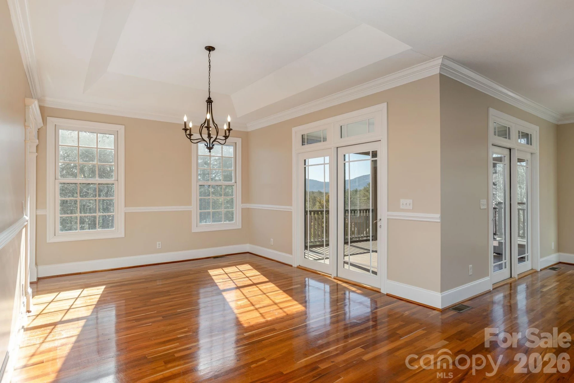 16 WINTERBERRY Drive - Photo 8