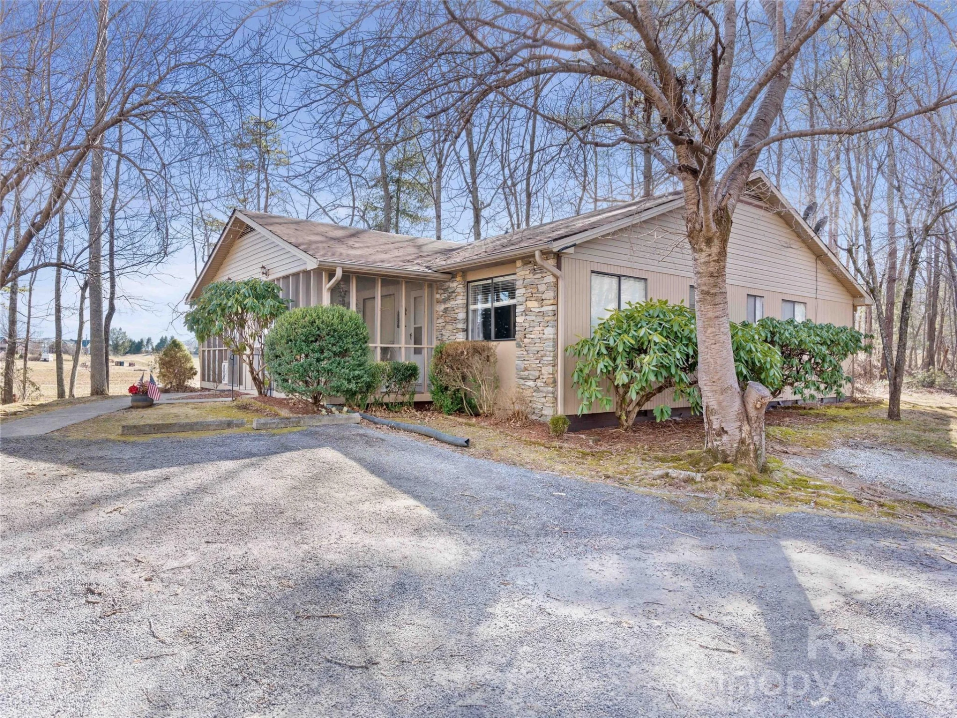 193 Freedom Road - Photo 2