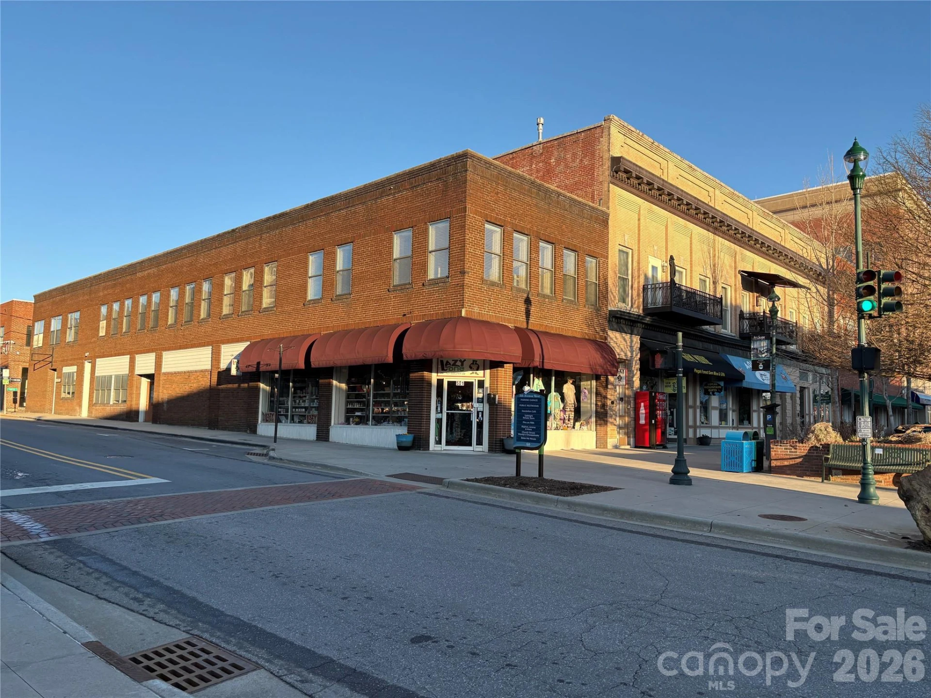 501 N Main Street - Photo 2
