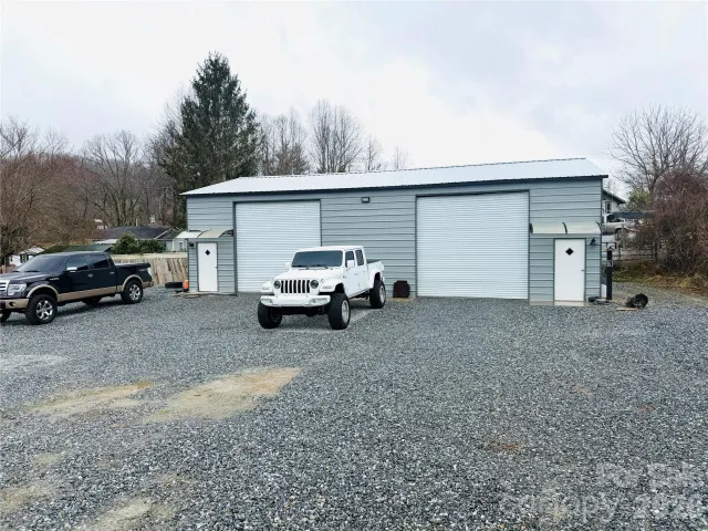 3021 Spartanburg Highway, East Flat Rock, NC, 28726