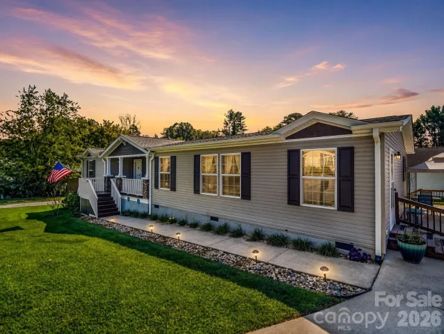 12 N Frederick Lane, Hendersonville, NC, 28792