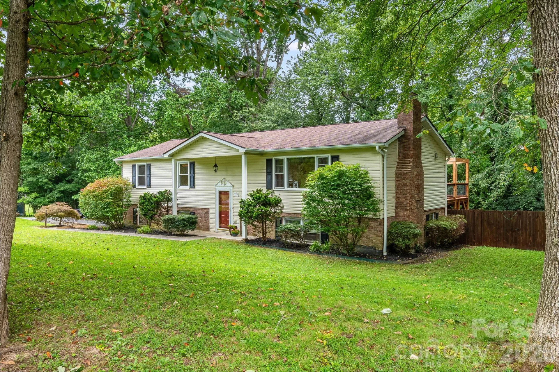 129 Whisperwood Drive - Photo 3