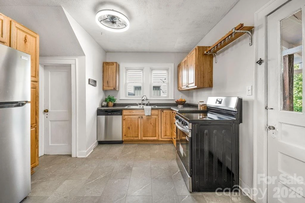 462 Sand Hill Road - Photo 7