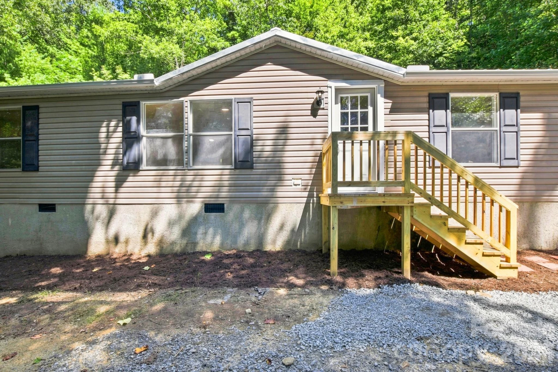 190 Pinewood Knoll Drive