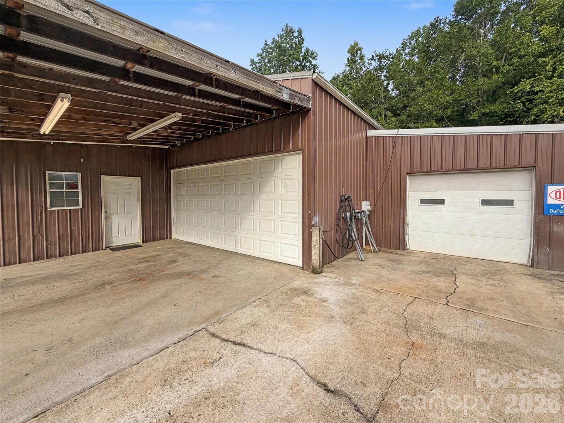 2330 Oakland Road - Photo 5