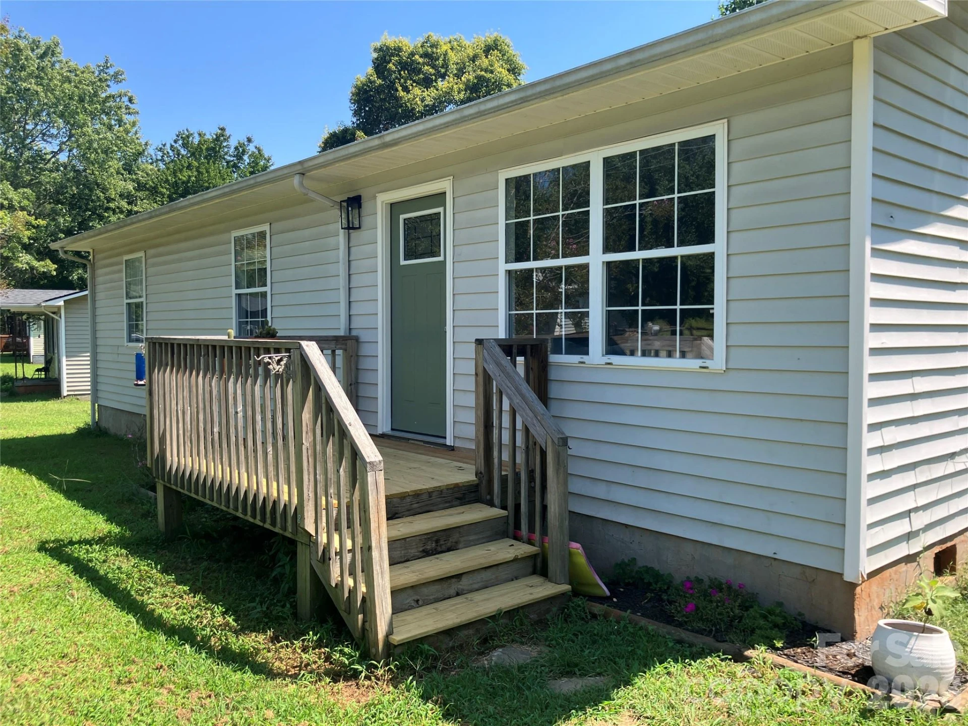 271 Weaver Way - Photo 2